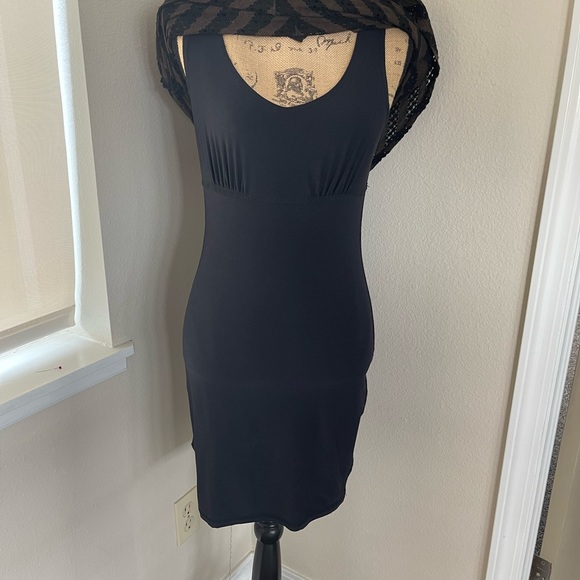 MIRACLEBODY Brown & Black Chevron Slimming Fitted Dress. Medium (8-10. - Picture 5 of 7